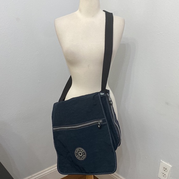 Kipling‎ Black Messenger Satchel Bag - Picture 1 of 10